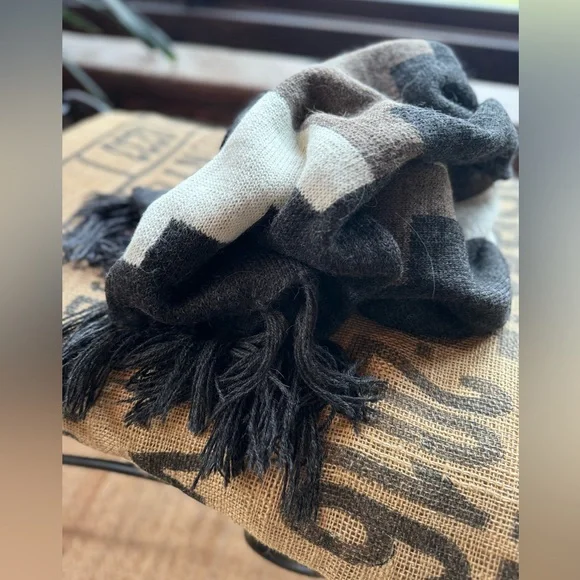 Alpaca wrap